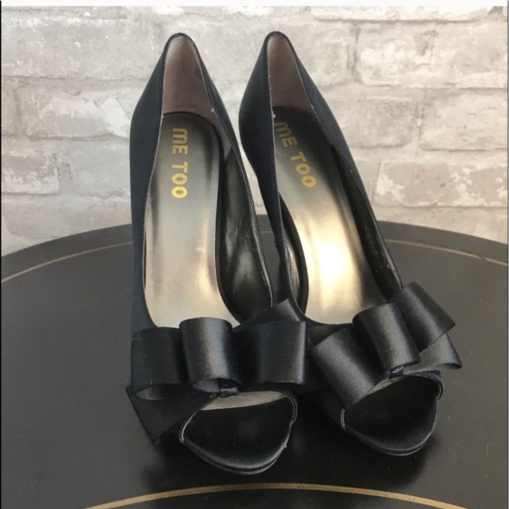 Me Too Womens Josie Satin High Heel Shoe with Bow